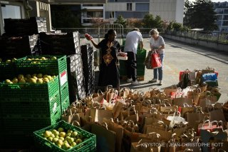La nourriture est récoltée auprès de différents magasins et distributeurs